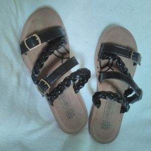 HARBORSIDES Memory Foam Size 7 Flat Stylish Sandal